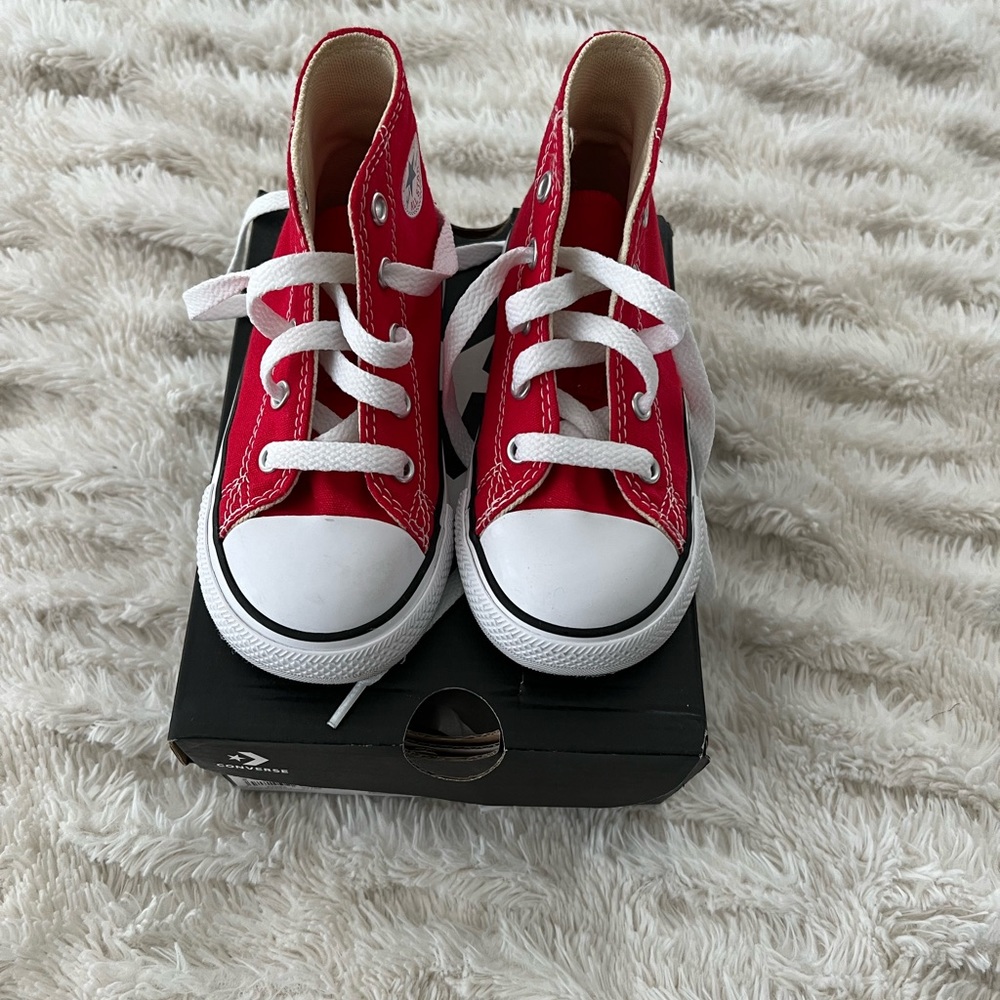 Infant/Toddler Red Converse Allstars Hi size 8